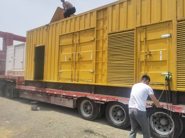弥渡除了负载情况和发动机维护，还有哪些因素会影响 200kw 柴油发电机的油耗？