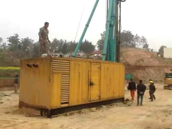 弥渡如何判断水冷式机油散热器密封件是否需要更换？